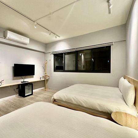 Апартаменты 茗居 House Тайчжун Экстерьер фото